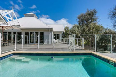 Perfect Blairgowrie Beach House - Northern Rivers Accommodation 0