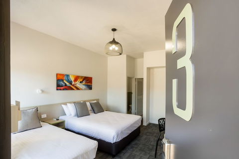 Nightcap At Emerald Star Hotel - Northern Rivers Accommodation 2