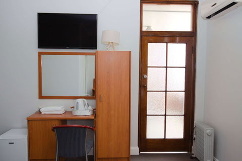 Hurstville Ritz Hotel - Northern Rivers Accommodation 6