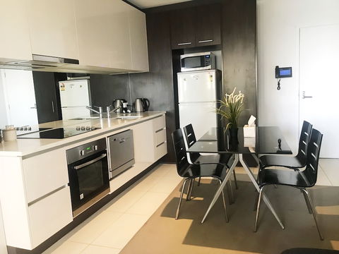 Rose Lane Serviced Apartment - Northern Rivers Accommodation 6