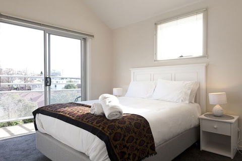 4 At 8 Battery Point Townhouse - Northern Rivers Accommodation 2