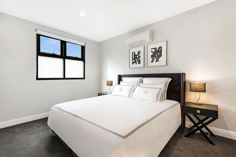 Manhattan Apartments - Caulfield North - Northern Rivers Accommodation 1