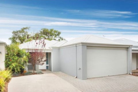 Sunrise Cove - Northern Rivers Accommodation 0