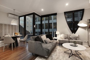 StayCentral On Little Collins - Northern Rivers Accommodation 1