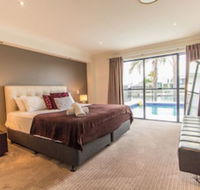 T E Peters Waterfront Holiday Home - Northern Rivers Accommodation