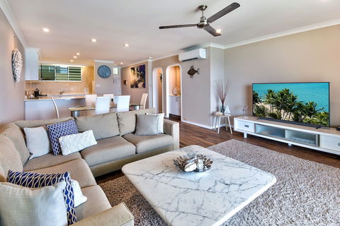 Lagoon 201 On Hamilton Island - Northern Rivers Accommodation 3