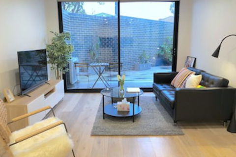Pride Benleigh Apartment With Garden - Northern Rivers Accommodation 0