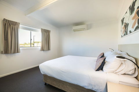 Nightcap At Golden Beach Tavern - Northern Rivers Accommodation 1