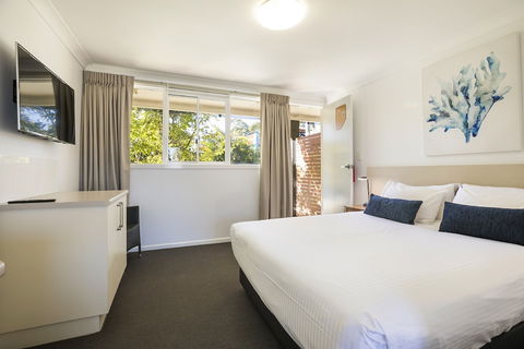 Nightcap At Golden Beach Tavern - Northern Rivers Accommodation 6