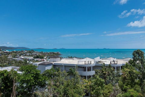 Views From Golden Orchid - Airlie Beach - Northern Rivers Accommodation 2
