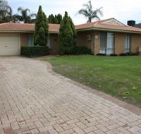 Canal Time Holiday Home - Northern Rivers Accommodation
