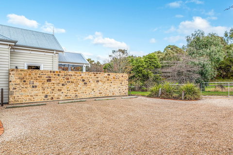 Grandview Accommodation - The Elm Tree Apartments - Northern Rivers Accommodation 2