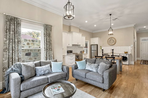 Grandview Accommodation - The Elm Tree Apartments - Northern Rivers Accommodation 5