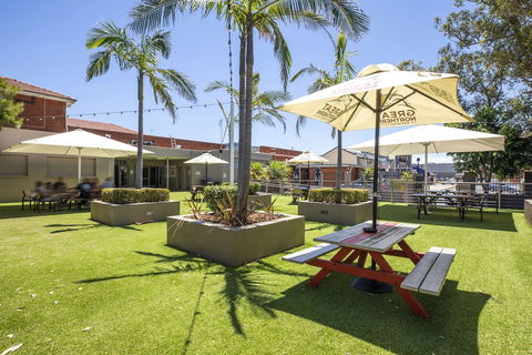 Nightcap At The Charles Hotel - Northern Rivers Accommodation 2