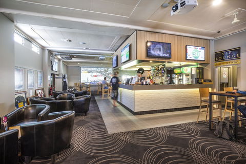 Nightcap At The Charles Hotel - Northern Rivers Accommodation 6