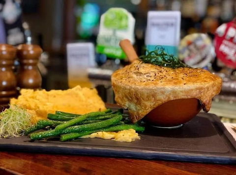 The Bowral Hotel - Northern Rivers Accommodation 5