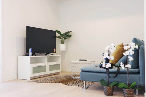 Stunning Home In South Brisbane - Northern Rivers Accommodation 0