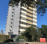 Waterfront Brisbane Apartment - Northern Rivers Accommodation
