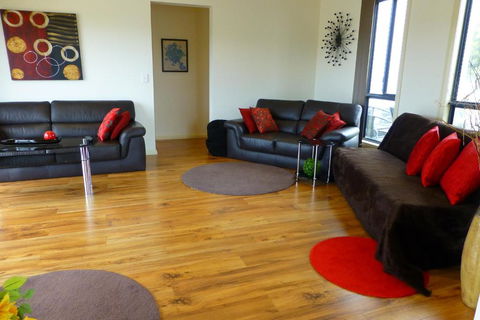 Hazards View Retreat - Northern Rivers Accommodation 1
