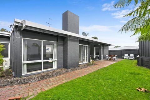 Mysa Anglesea Sleeps 7 WiFi Netflix Cafes Shops - Northern Rivers Accommodation 6