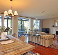 Villa Beaujolais Located Within Cypress Lakes - Northern Rivers Accommodation