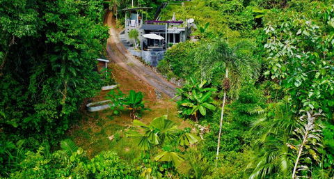 Earthship Daintree - Northern Rivers Accommodation 6