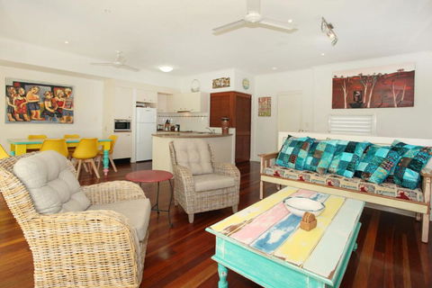 Unit 1 On The Park Coolum Beach - Northern Rivers Accommodation 7
