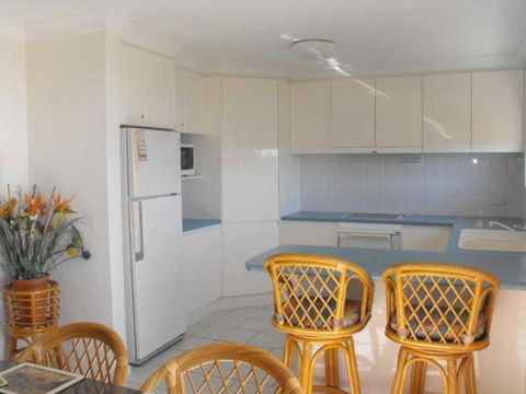 Hi Surf Unit 2 92 Head Street Forster - Northern Rivers Accommodation 2