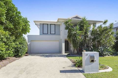 The Doggy Beach House At Salt - Northern Rivers Accommodation 5