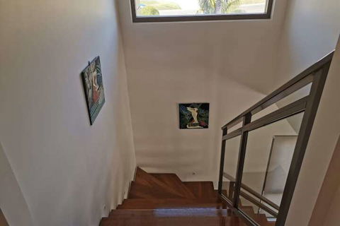 Serviced Waterfront Whole Villa - Northern Rivers Accommodation 5