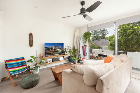 Surf Side Oasis With Balcony Near Beach - Northern Rivers Accommodation 3