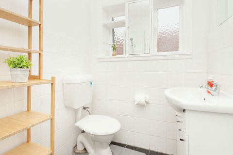 Newly Renovated Apt Close To CBD Unit 2 - Northern Rivers Accommodation 3