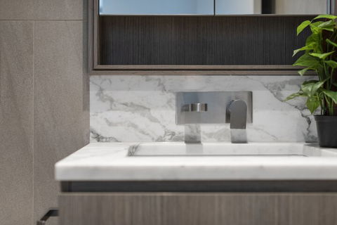 Ultra Modern Brand New CBD View - Northern Rivers Accommodation 6