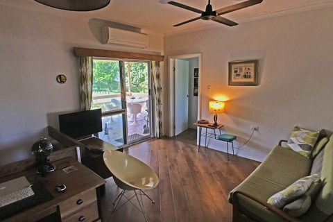Silver Sands - A Unique Retro Beauty - Northern Rivers Accommodation 3