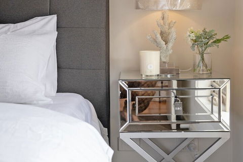 AUJOY 4 Bed Townhouse Glen Waverley - Northern Rivers Accommodation 3