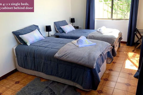 Wollongong Train Station Holiday House - Northern Rivers Accommodation 4