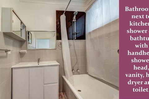 Wollongong Train Station Holiday House - Northern Rivers Accommodation 7