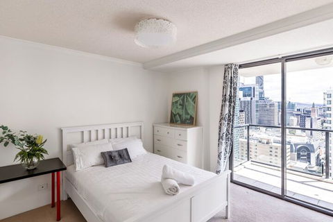 Rivercity CBD Apartment - Northern Rivers Accommodation 5
