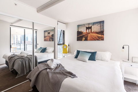 Rivercity CBD Apartment - Northern Rivers Accommodation 4
