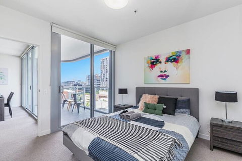 Luxury 2 Bed APT In South Brisbane + Free Parking Qsb058 - Northern Rivers Accommodation 7