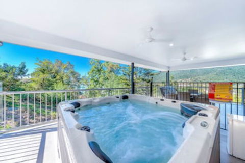 Great Escape - Cannonvale - Northern Rivers Accommodation 0