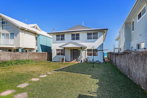 Birubi Lane 4 Anna Bay - Northern Rivers Accommodation 0