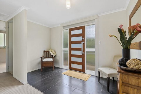 Hidden Bay - 5 BR Luxury Waterfront - Northern Rivers Accommodation 1