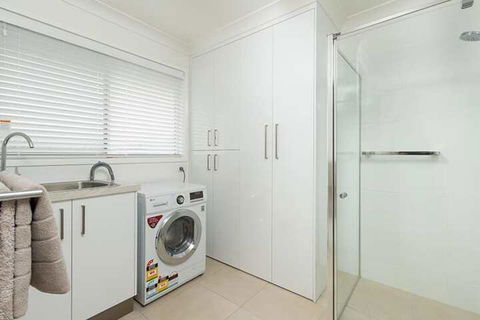 Living In Luxury Central & Sophisticated - Northern Rivers Accommodation 5
