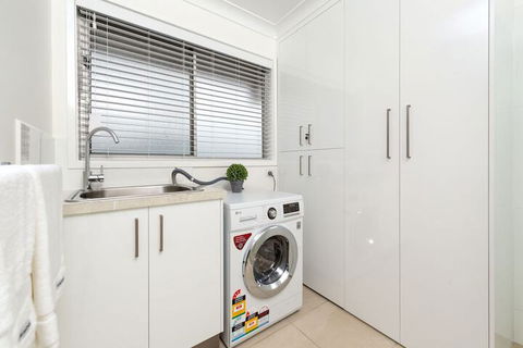 Sleeping In Style Central & Sophisticated - Northern Rivers Accommodation 6