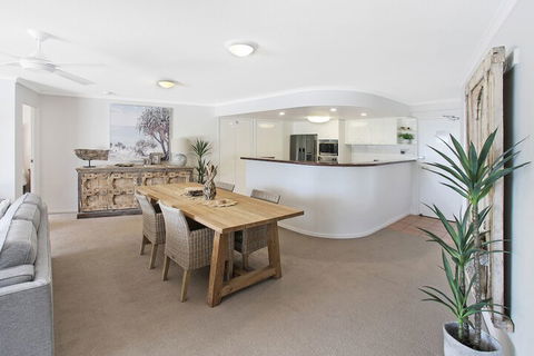 Cotton Tree Absolute Waterfront - Northern Rivers Accommodation 7