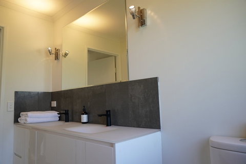 McCarthy Grove - Northern Rivers Accommodation 0