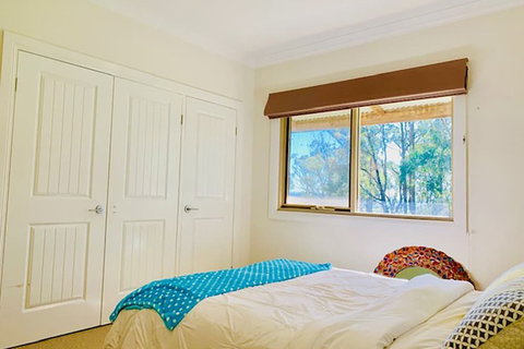 Grand Gippsland Home Sleeps Up To 28 - Northern Rivers Accommodation 3