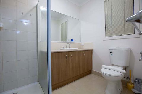 104 Sanctuary Lake Donatella Retreat - Northern Rivers Accommodation 5
