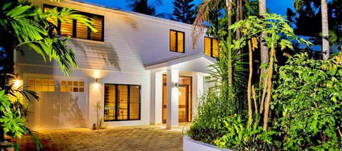 Oceans Edge Beach House At Oak Beach - Northern Rivers Accommodation 1